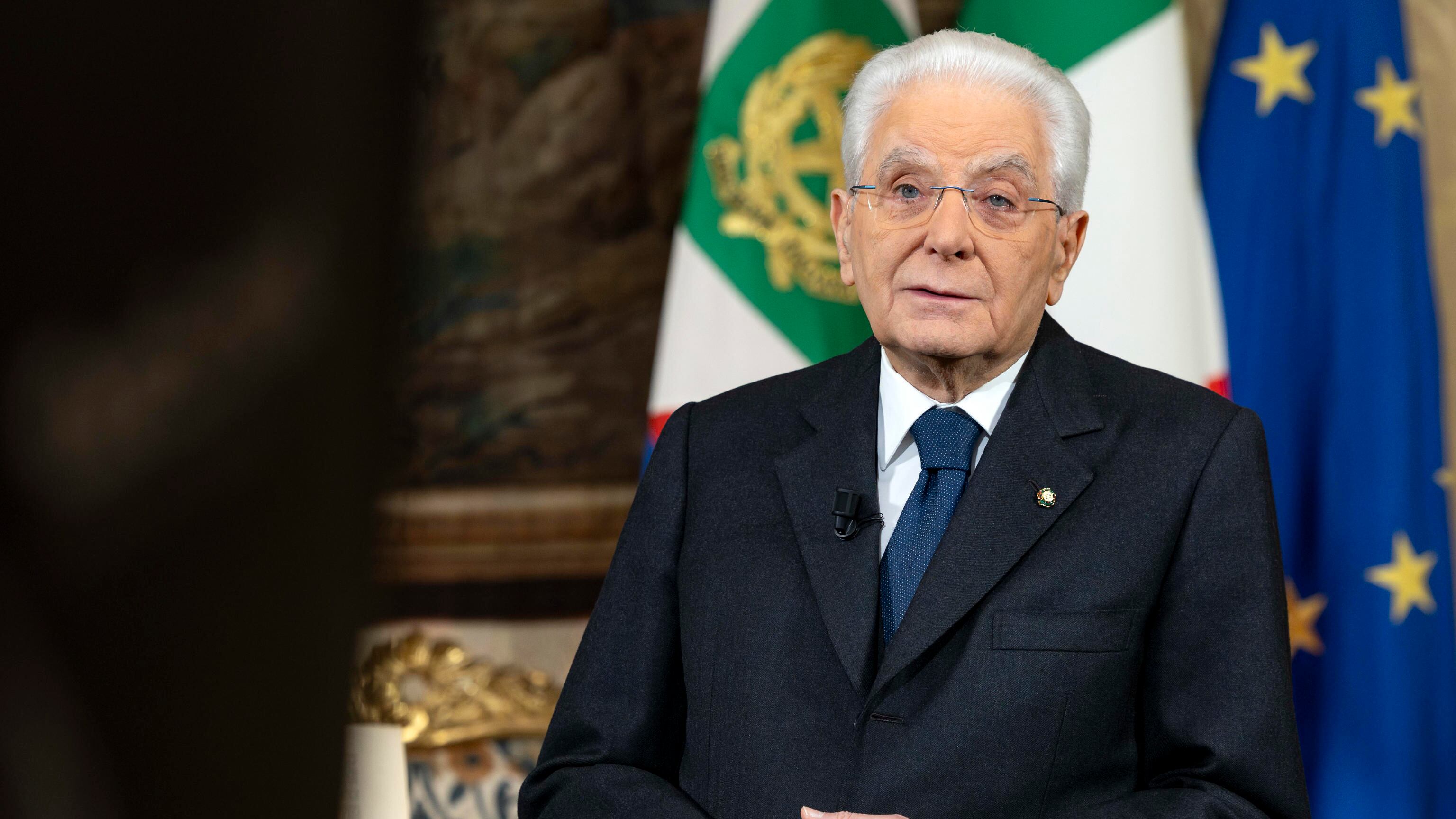 Mattarella incorona L’Aquila. "Premiata la tenacia della città"