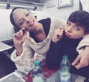 Nina Moric e le Donatella sexy su Facebook 31