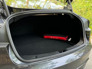Tesla Model 3 Performance 2024: guarda la gallery della super berlina elettrica 12
