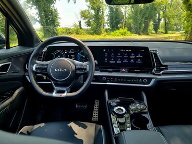 Kia Sportage HEV gallery: guarda le foto della prova su strada 15