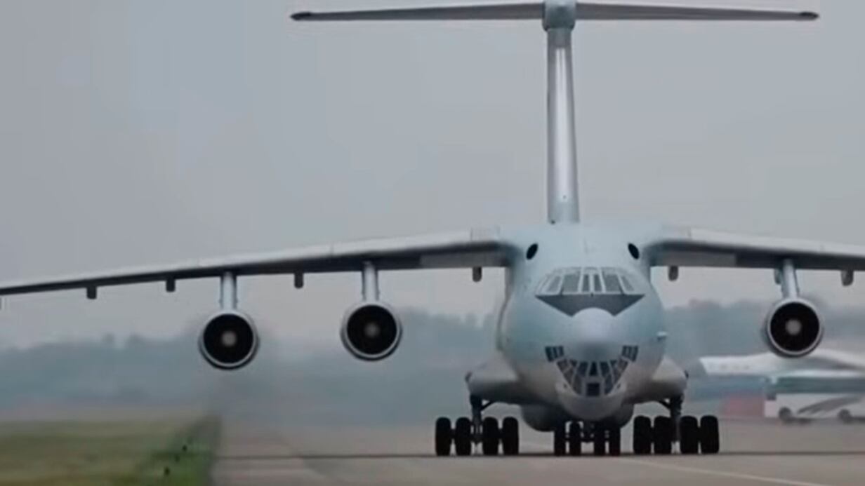 La Cina punta sul gigante Y-20: ecco i piani per il super aereo