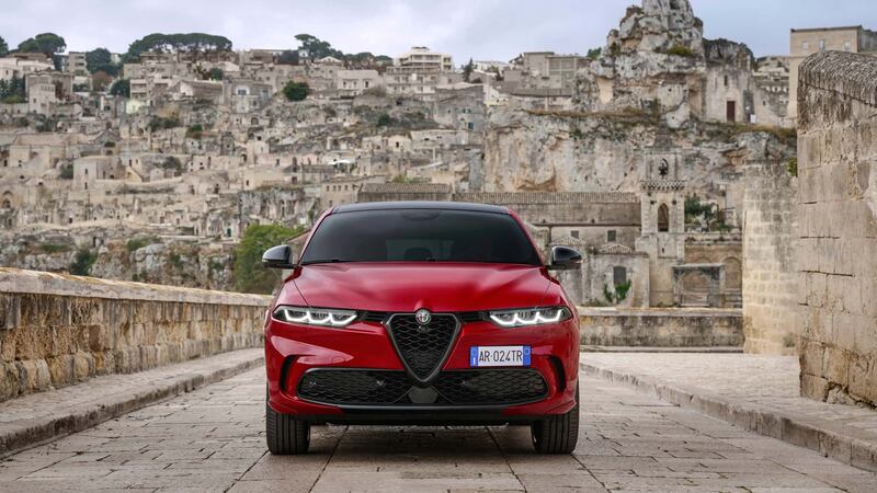 Alfa Romeo Tributo Italiano, guarda le foto della nuova gamma  1
