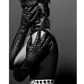Rihanna sul web pose sexy da bad girl 8