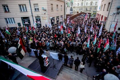 Jobbik, la destra ungherese che sfida Orban 3