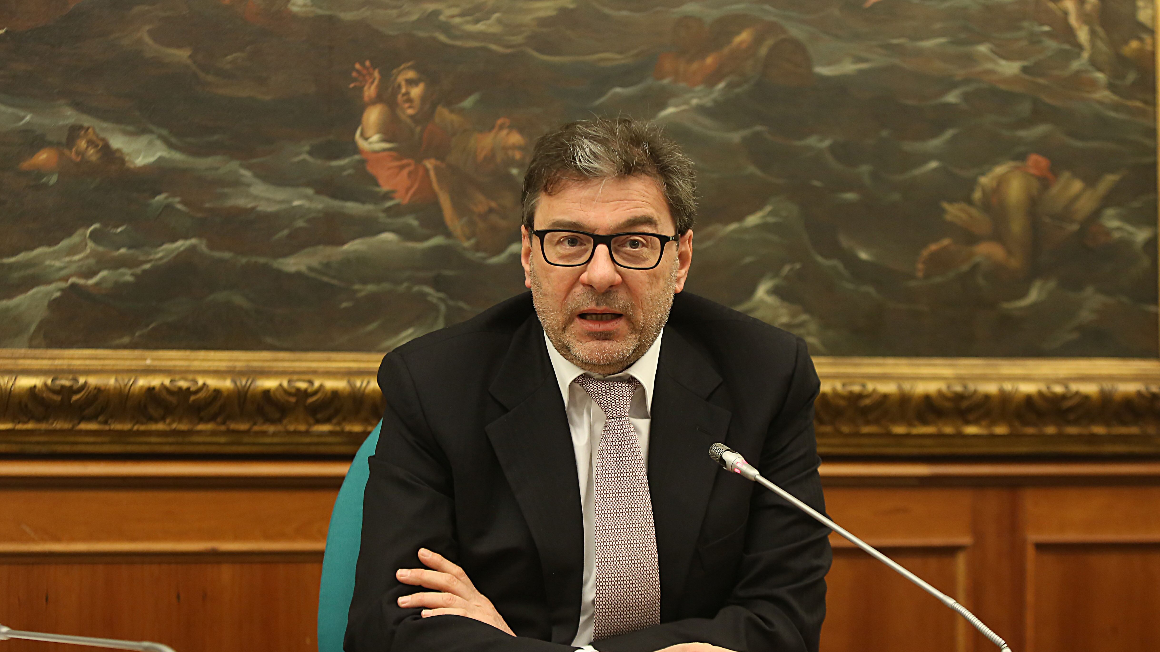 "Ride tutto il mondo": Giorgetti tuona sul Superbonus