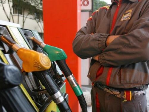 Il nuovo anno porta benzina meno costosa