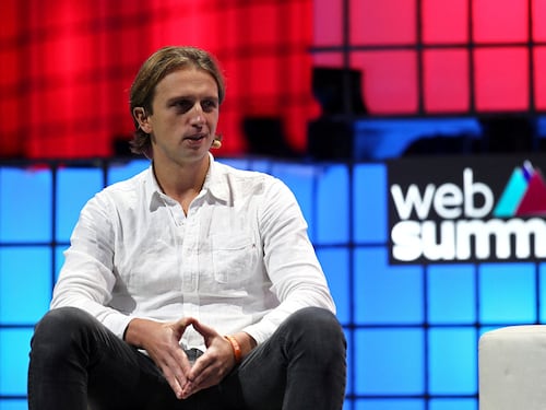Revolut sfida le banche facendo il pieno di clienti