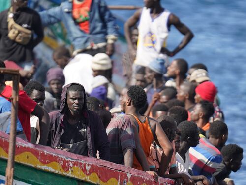 Migranti, chi sono e perché decidono di partire. La rivelazione in un'inchiesta giornalistica diventata un libro