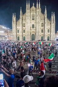 Italia campione d'Europa: tifosi in festa nelle piazze 15