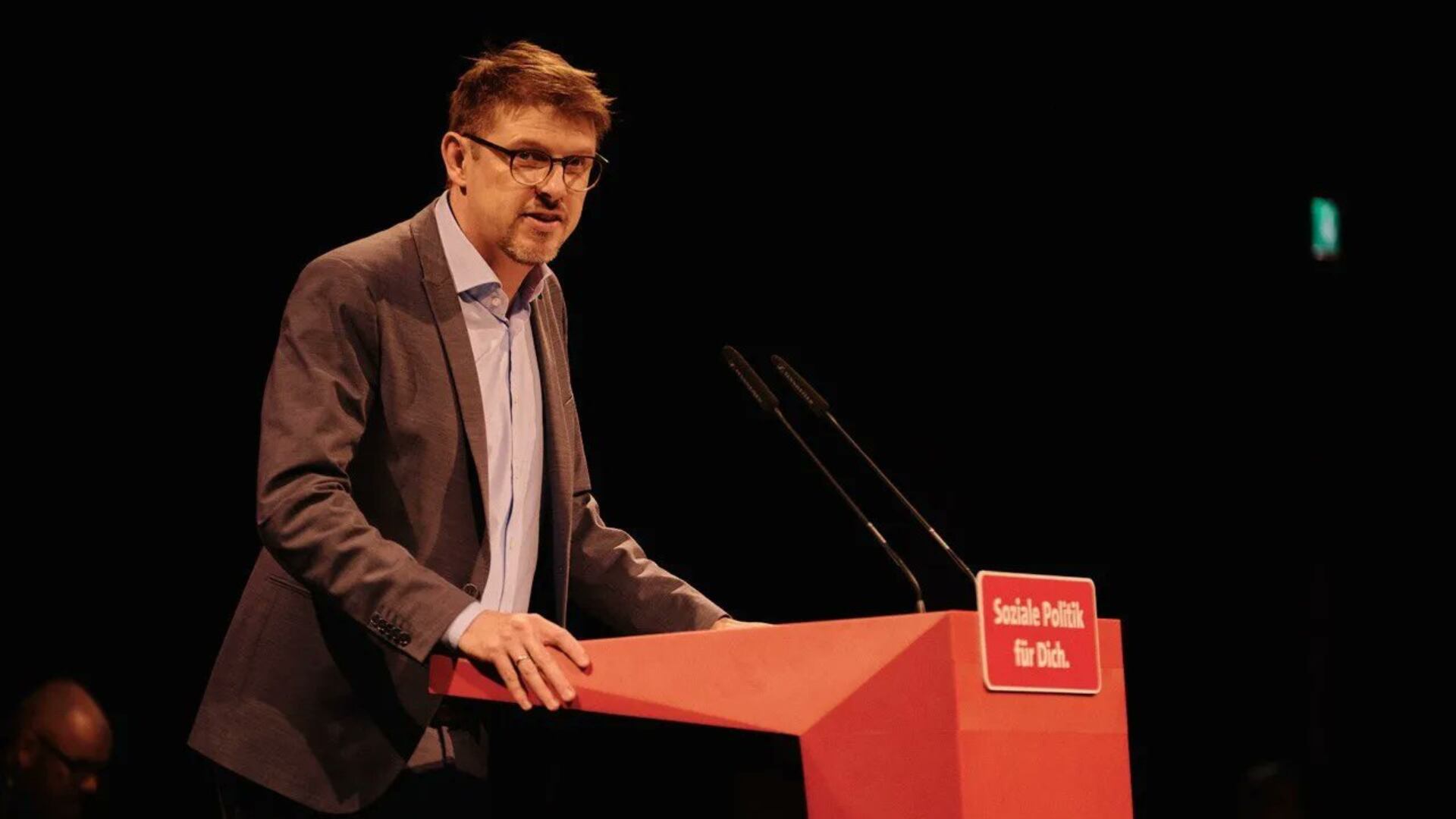 Germania, violenza sulle Europee, leader socialdemocratico aggredito