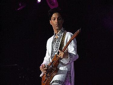 Prince, record di vendite e album in vinile in arrivo 3