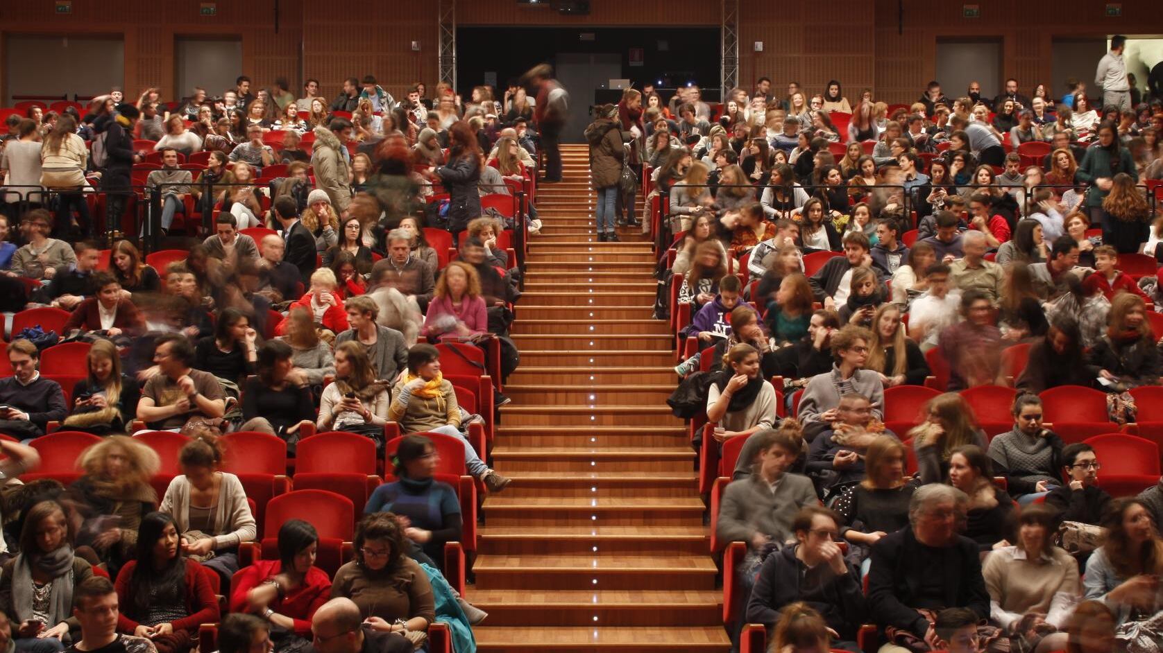 «Noi e il teatro dell'Elfo 40 anni sul palco sfidando i classici»