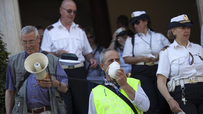 Roma, Capodanno da incubo: Vigili in assemblea sindacale fino alle tre del mattino