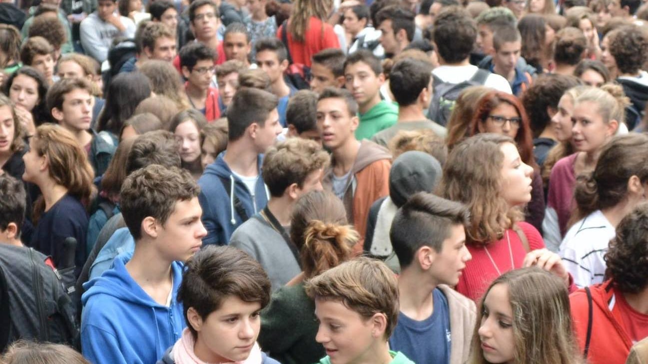 Strade chiuse e traffico in tilt: ecco la protesta degli studenti