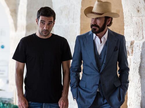 Il film del weekend: "Loro chi?"