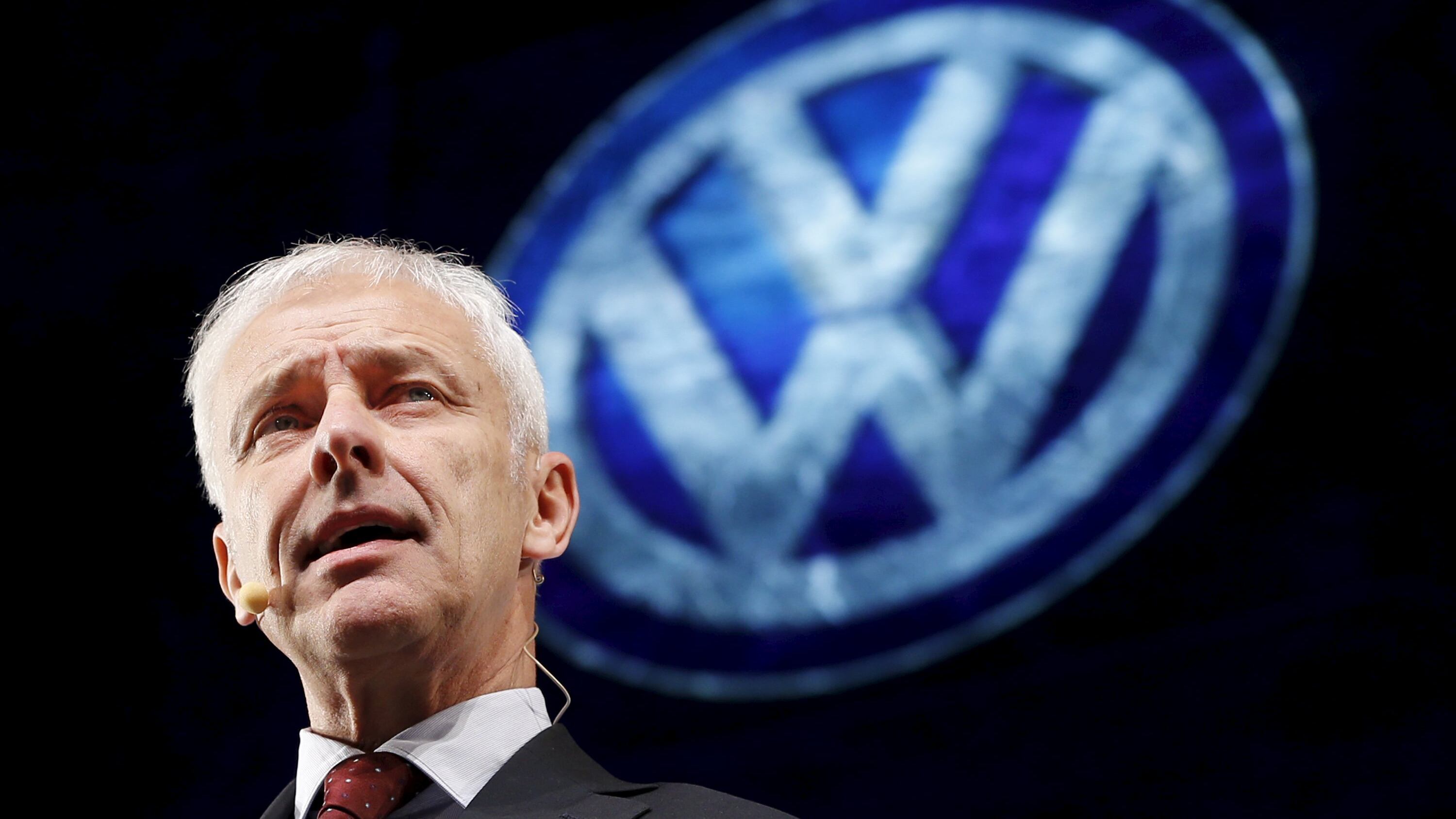 Terremoto al vertice di Volkswagen Lascia anche Müller