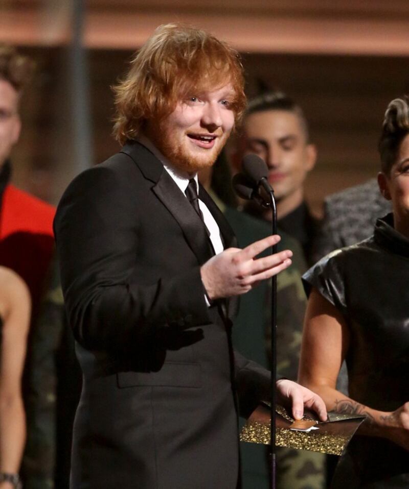 Grammy 2016: è di Ed Sheeran la canzone dell'anno. Foto 5