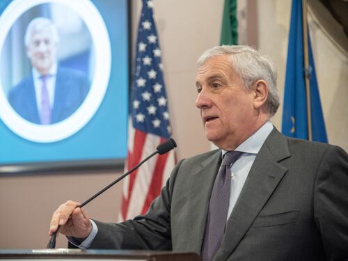 Forza Italia in conclave: "Stiamo dettando l'agenda anche al Ppe"