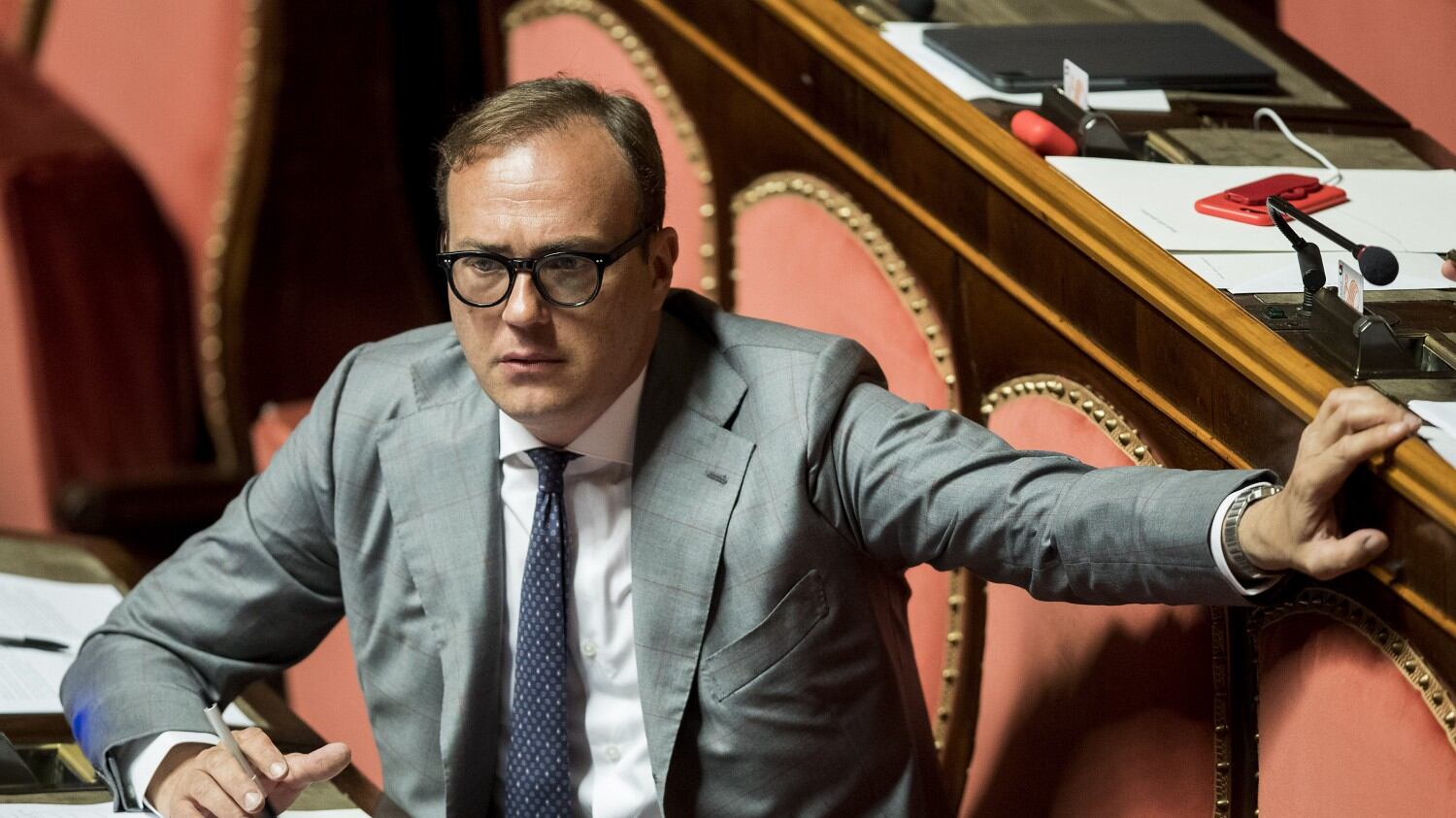 Tav, Cerno vota no e Renzi gli appunta la spilla del M5s