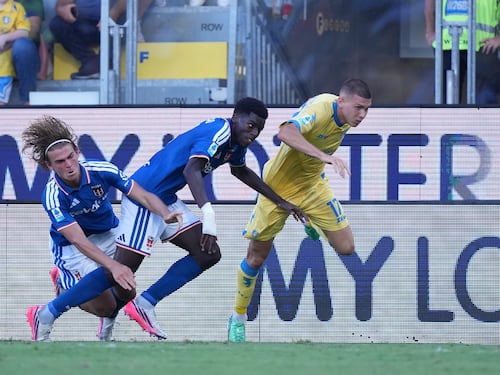 Clamoroso allo Stirpe: il Frosinone batte 2-0 il Como di Fabregas