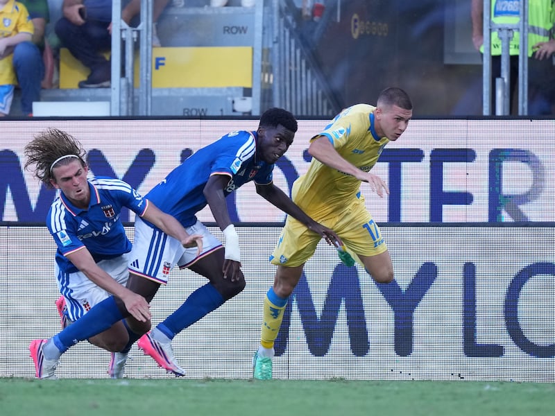 Clamoroso allo Stirpe: il Frosinone batte 2-0 il Como di Fabregas