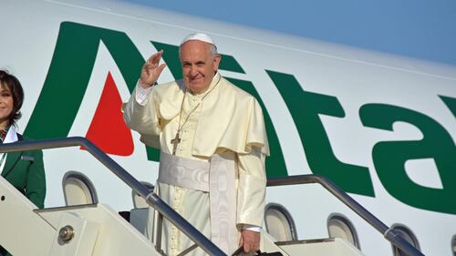 Papa Francesco in partenza per Amman 6