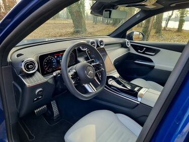 Mercedes-Benz GLC, guarda le foto 9