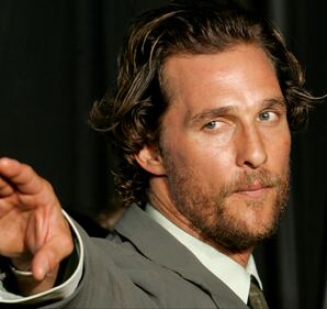 Matthew McConaughey calvo e con la pancetta: irriconoscibile per "Gold" 17