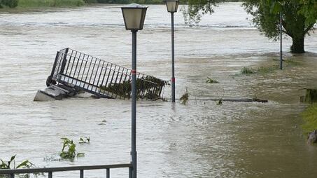 Maltempo, scatta l'allerta per la piena del Po