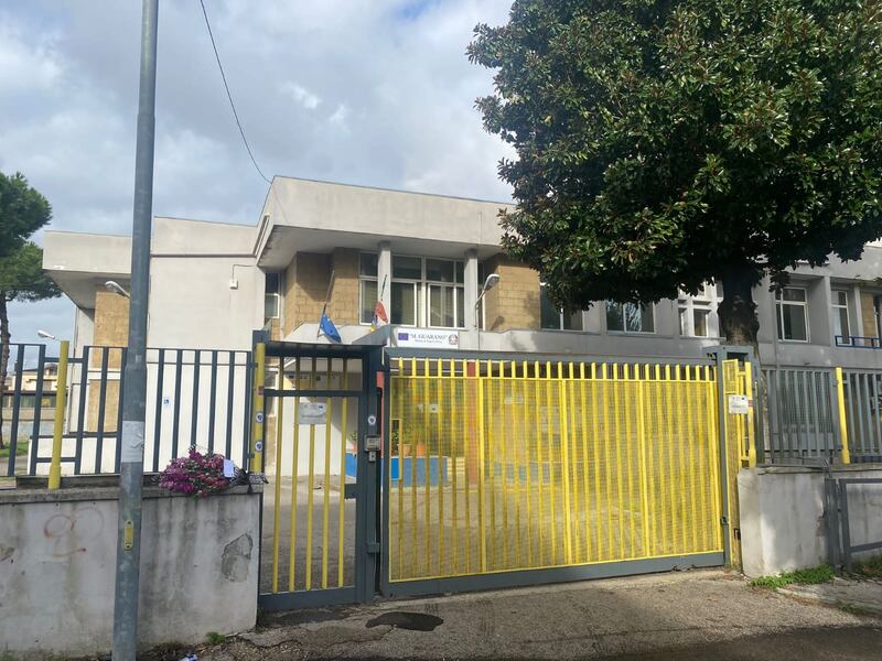 Insegnante trovato morto a scuola 8