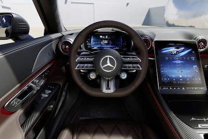Mercedes SL 63 S E Performance, guarda tutte le foto 10