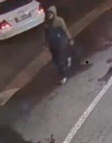 Omicidio Parco Litta, immagini del presunto assassino 8