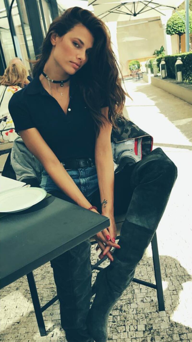 Dayane Mello hot, le foto sexy della modella 14