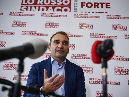 Contrordine compagni: Askatasuna non è più "bene comune", retromarcia del sindaco Lo Russo