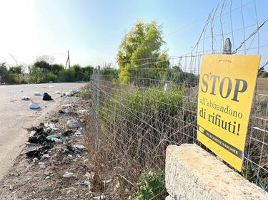 L'inferno di discariche abusive che feriscono la Sicilia  22