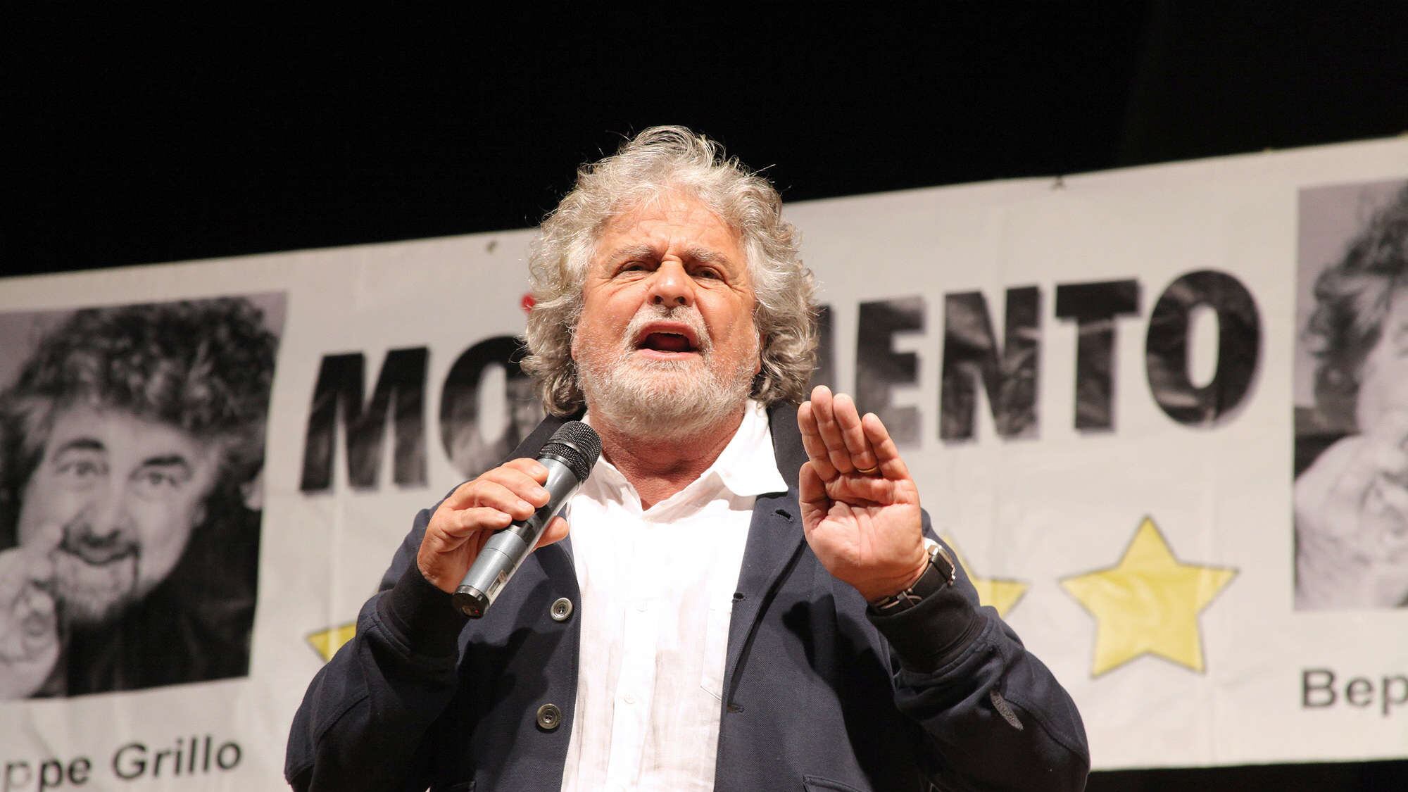 M5S, Grillo tira dritto ma sul territorio monta una diaspora silenziosa