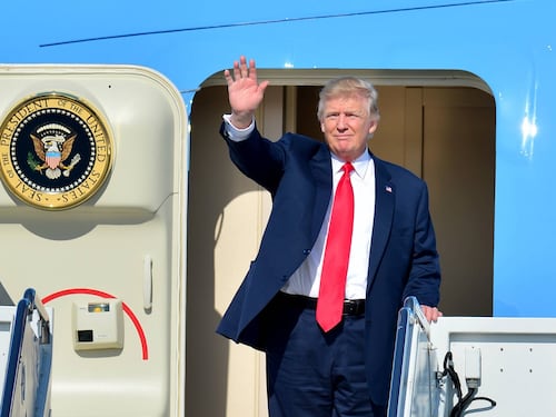 Nuova misura sugli immigrati. Trump: "Entra solo chi ci ama"