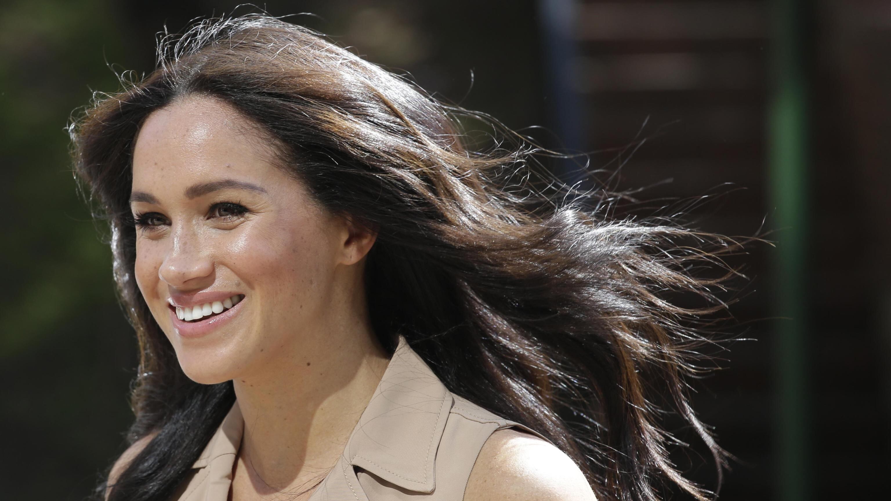 “Voleva solo aiutarla, ma la snobbò”. Nuove rivelazioni su Meghan a corte