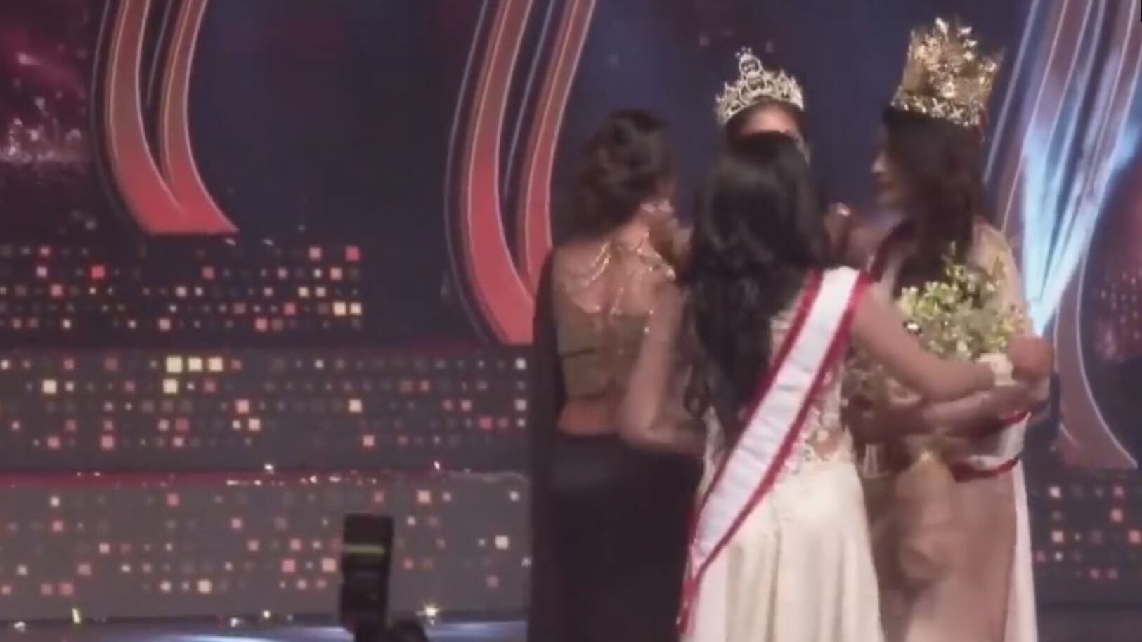 Finalissima delle miss finisce in mega rissa: lo strappo della corona