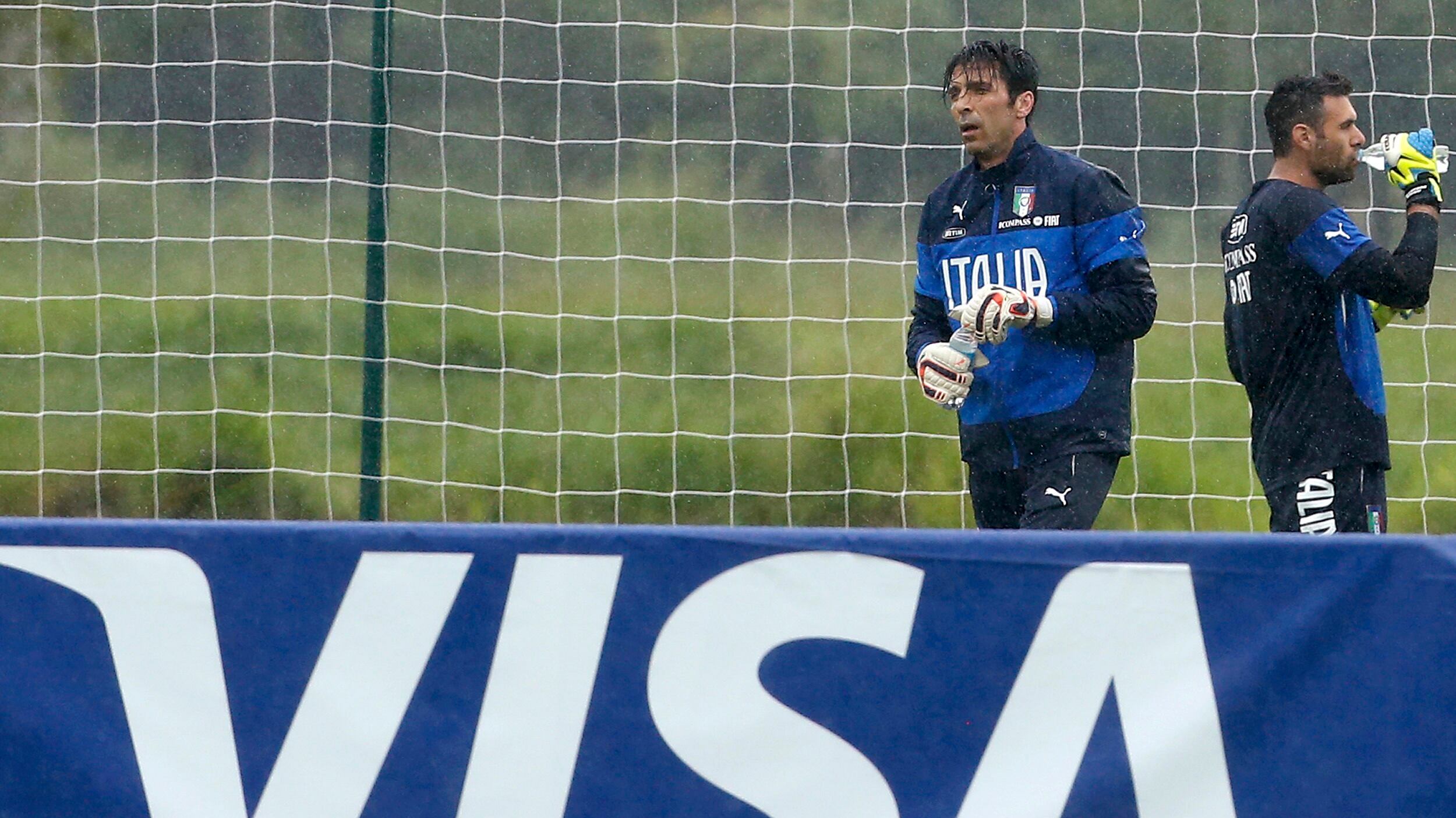 Time-out e gol fantasma, il calcio "profanato"