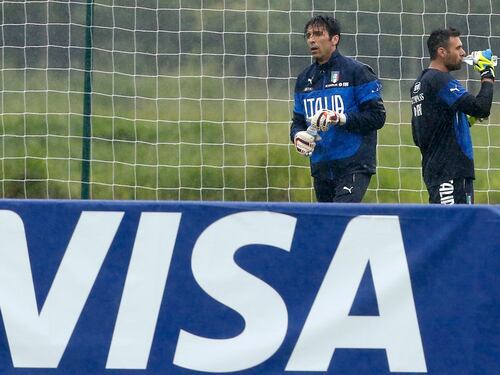 Time-out e gol fantasma, il calcio "profanato"