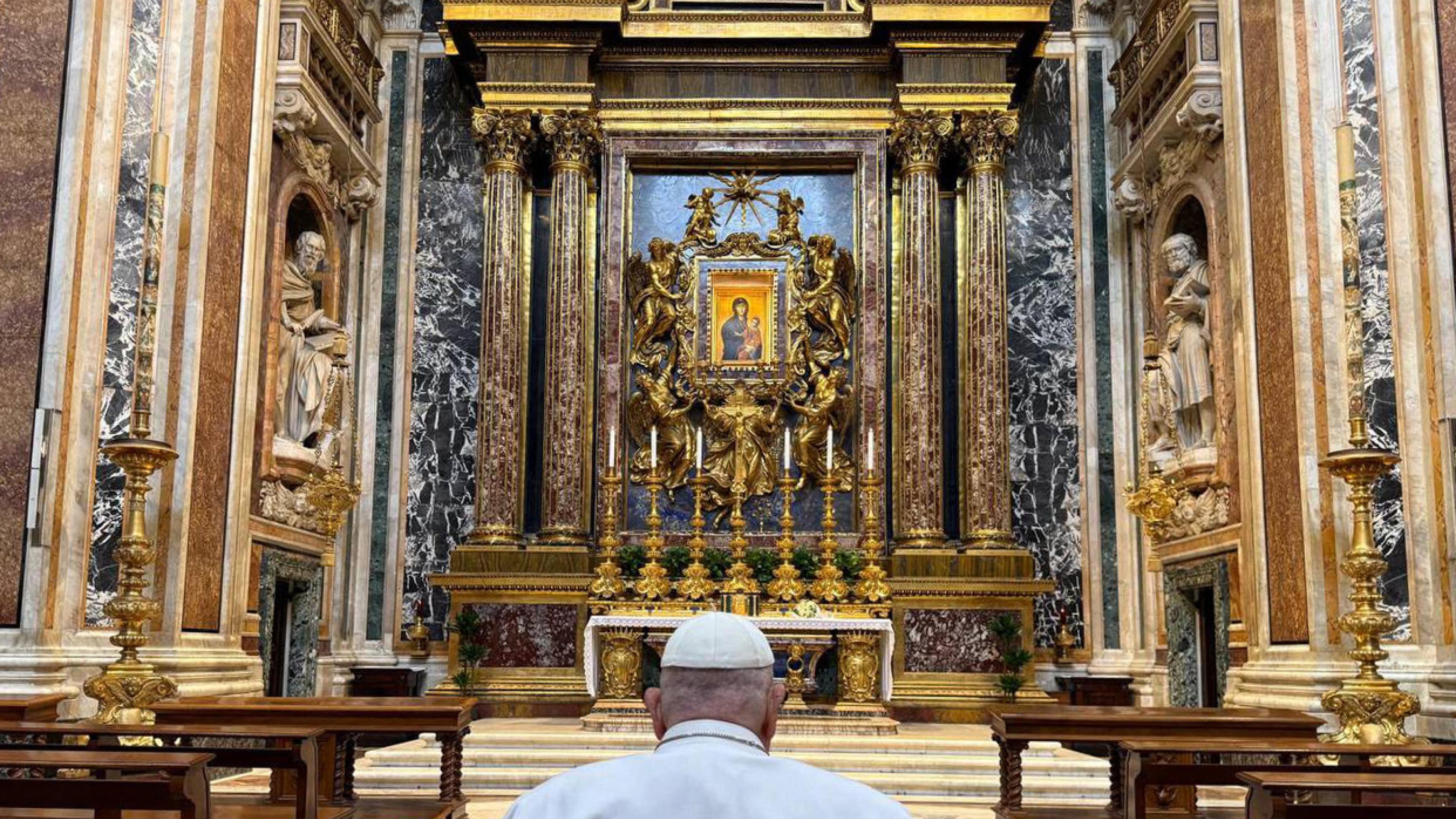 "Ho offerto la mia sofferenza per la pace". Il testamento di papa Francesco