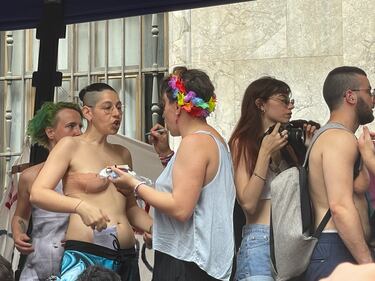 Uomini vestiti da cani, utero in affitto e maternità surrogata. Ecco il Gay Pride di Palermo 22