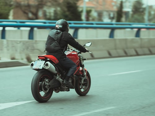 Abbigliamento per la moto, scopri i 7 articoli davvero irrinunciabili