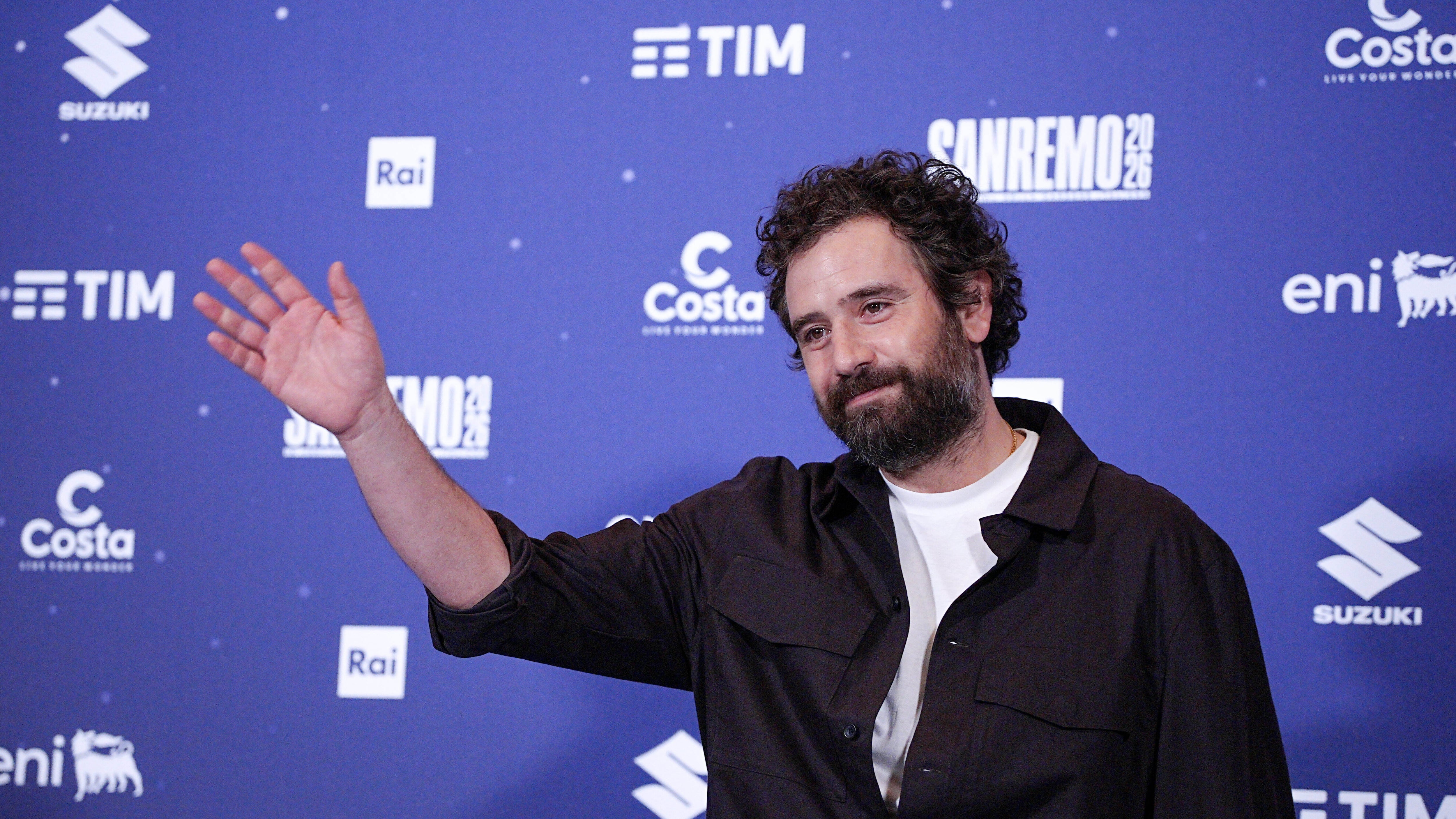 "Verdone commosso. Stasera canto L'ultima luna dal suo Borotalco"