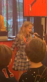 Alessia Marcuzzi, che film la festa per gli 8 anni di Mia 4
