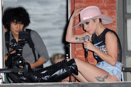 Lady Gaga, lato b in mostra a New York 18