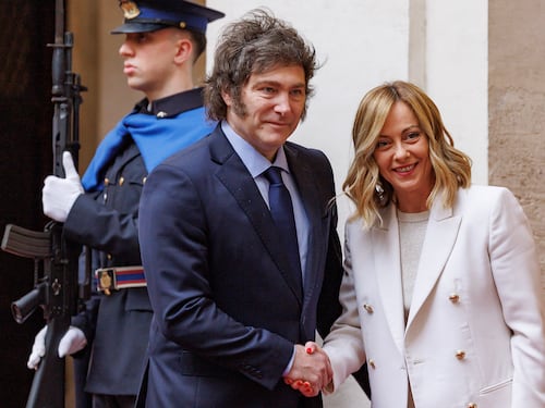 "Dialogo su partenariati in settori chiave". Meloni accoglie Milei