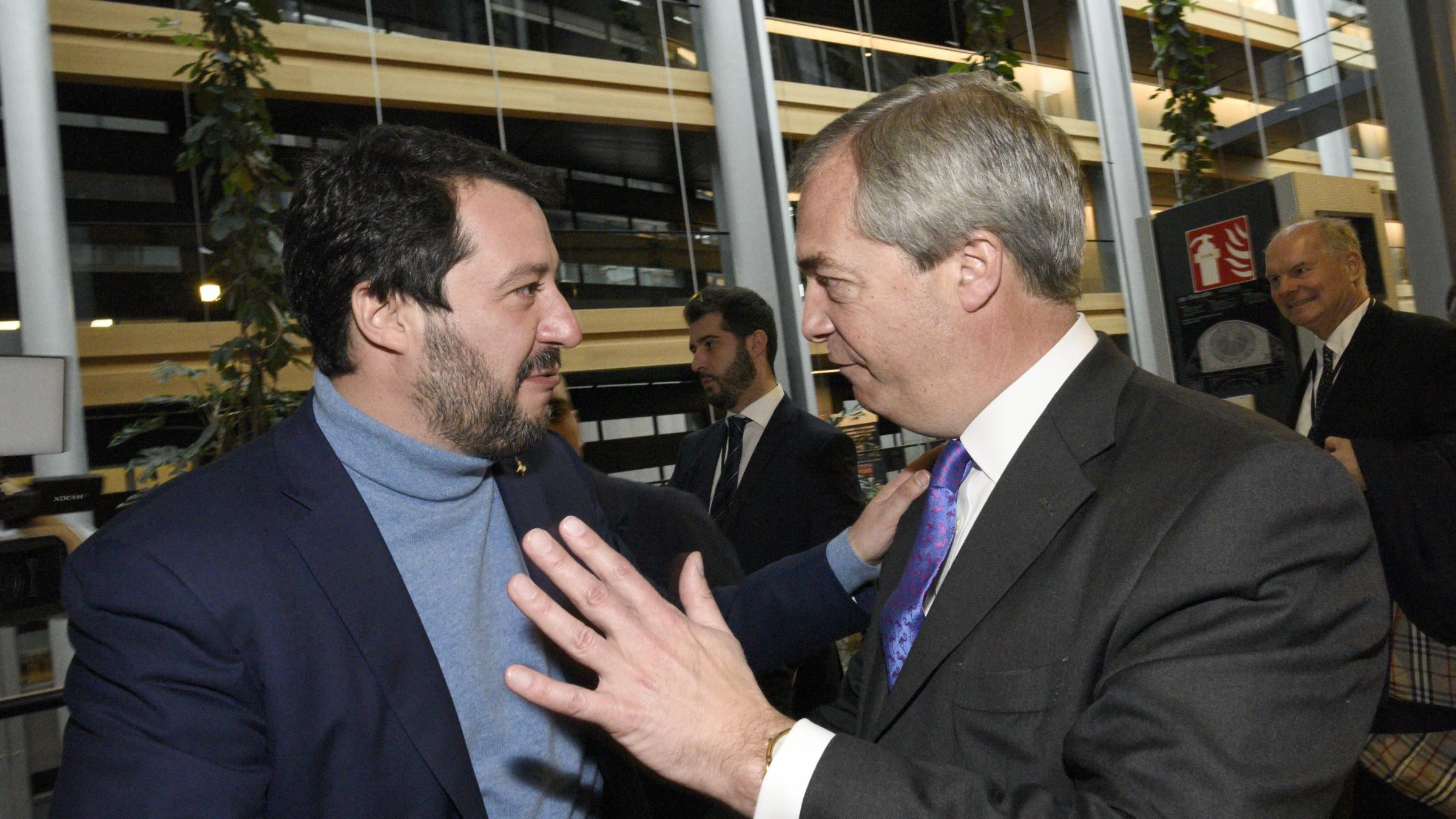 No di Farage a Salvini e Le Pen. Ma le trattative non si fermano