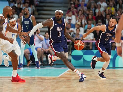 Olimpiadi, Edwards scatenato, il Dream Team annichilisce Porto Rico 104-83